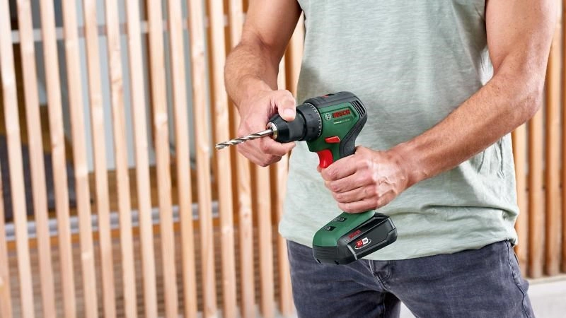 Bosch UniversalDrill 18V-60