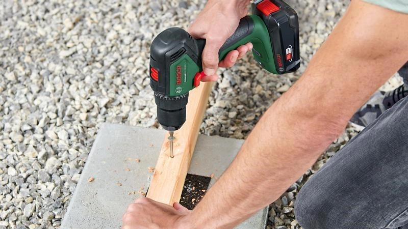 Bosch UniversalDrill 18V-60