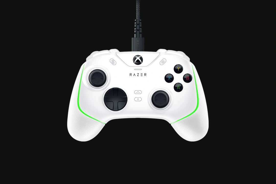 Razer Wolverine V2 Chroma, White