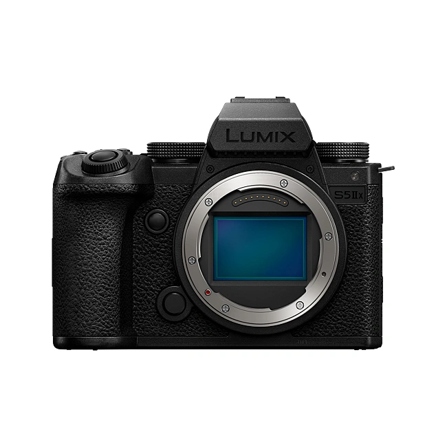 Panasonic Lumix DC-S5M2X