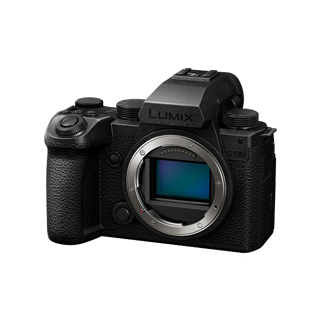 Panasonic Lumix DC-S5M2X