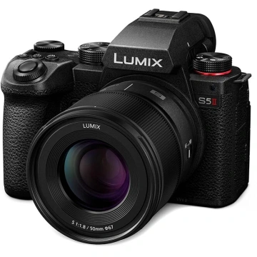 Panasonic Lumix S5M2X + Lumix S 50mm F1.8