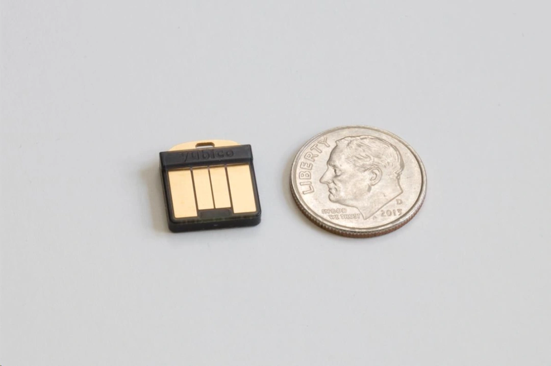 YubiKey 5 Nano