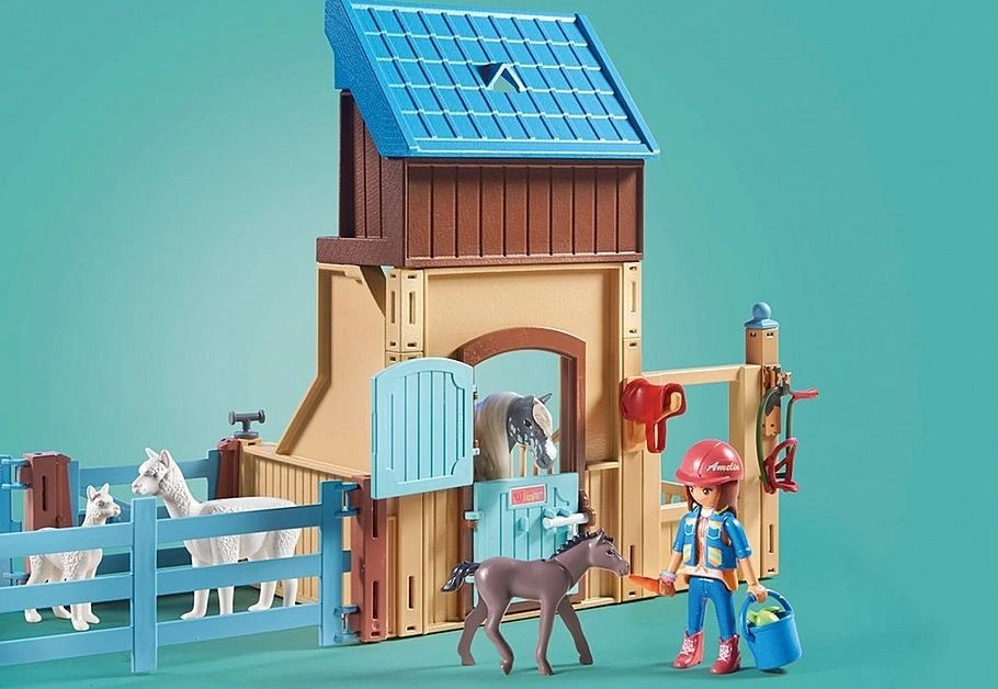 Playmobil 71353 Amelia Whisper s boxem pro koně