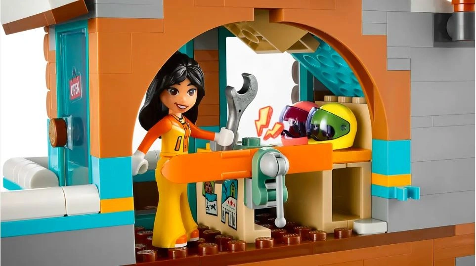 LEGO Friends 41756 Lyžařský resort s kavárnou