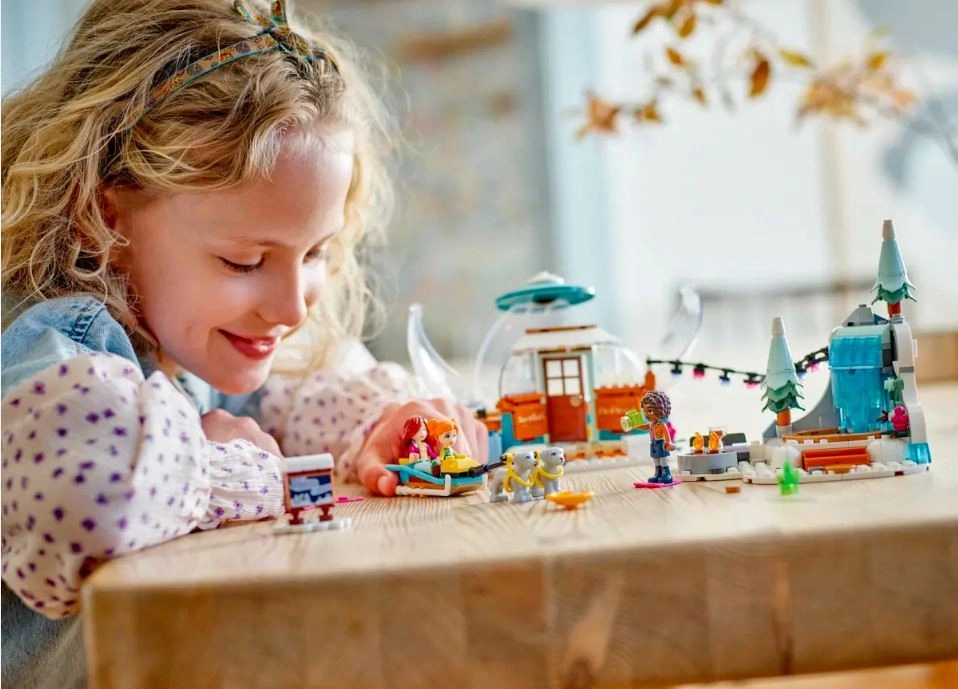 LEGO Friends 41760 Zimní dobrodružství v iglú