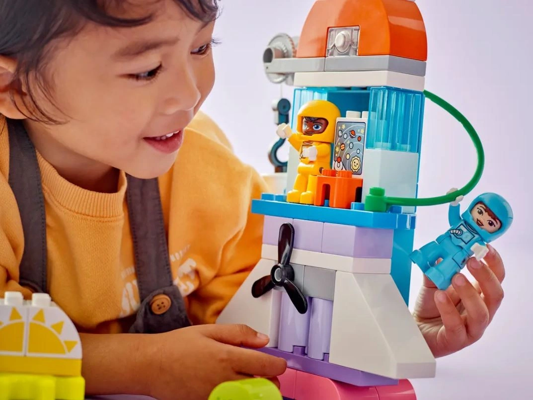 LEGO DUPLO 10422 Vesmírné dobrodružství s raketoplánem 3 v 1