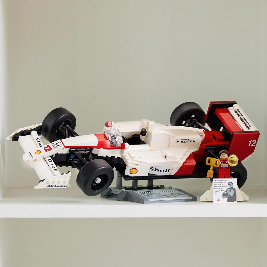 LEGO Icons 10330 McLaren MP4/4, Ayrton Senna