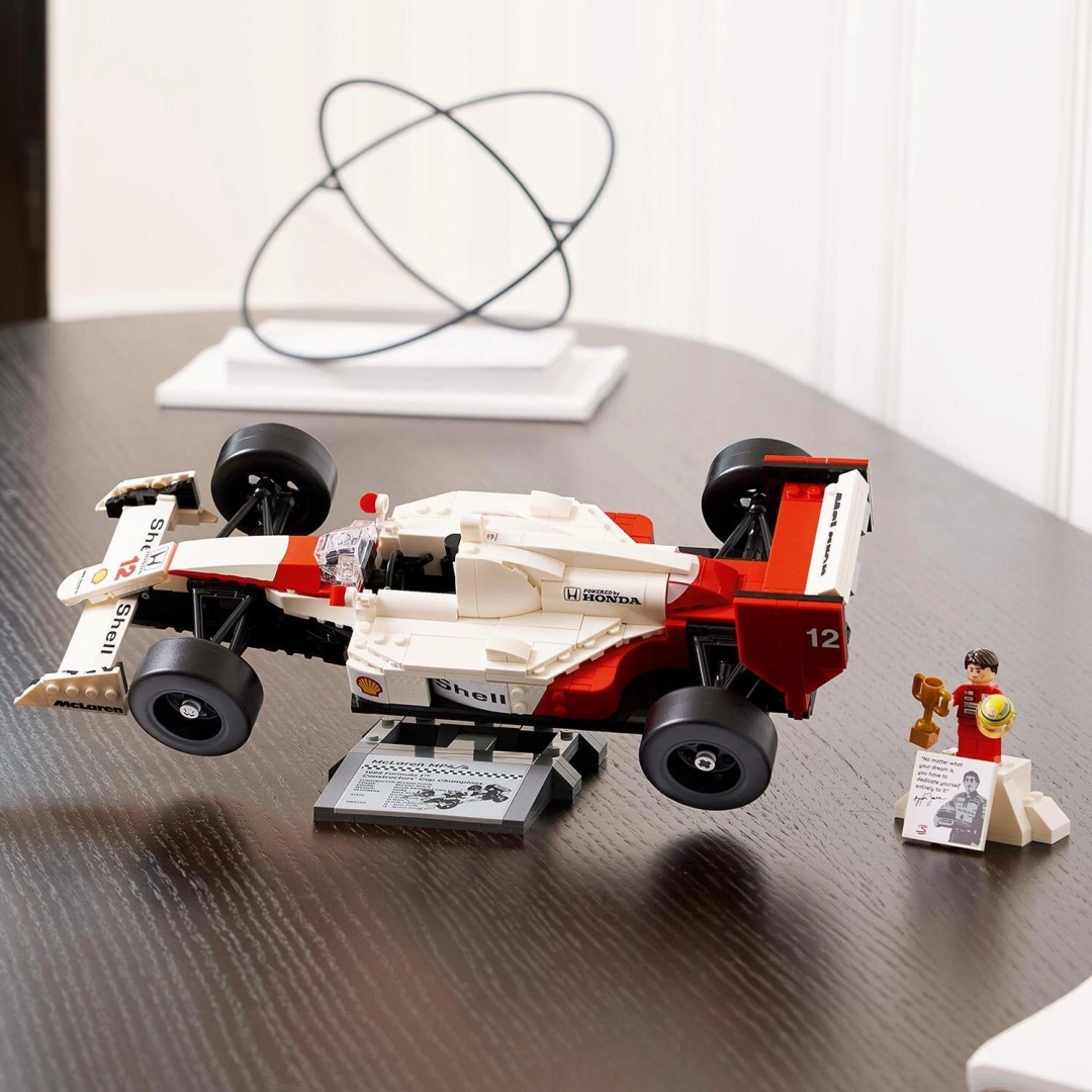 LEGO Icons 10330 McLaren MP4/4, Ayrton Senna