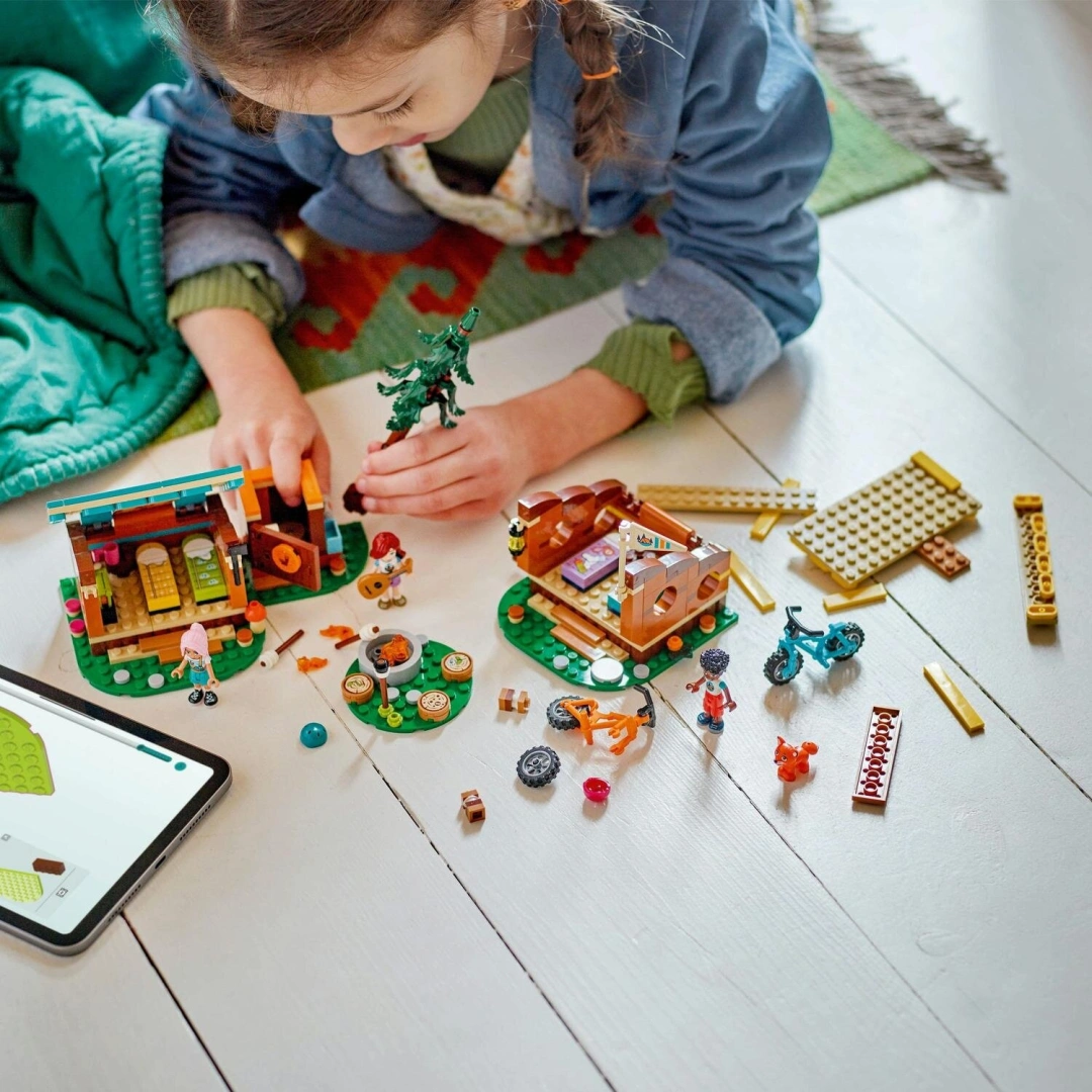 LEGO Friends 42624 Útulné chatky na dobrodružném táboře