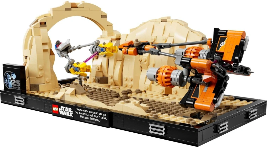 LEGO® Star Wars™ 75380 Závody kluzáků v Mos Espa