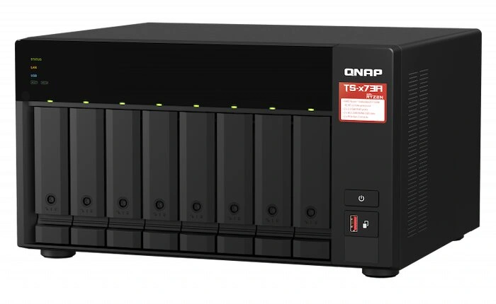 QNAP TS-873A-8G + QSW-1105-5T