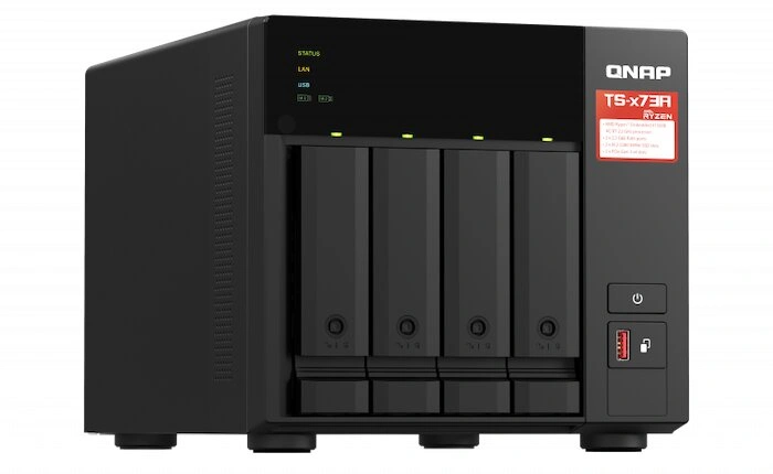 QNAP TS-473A-8G + QSW-1105-5T