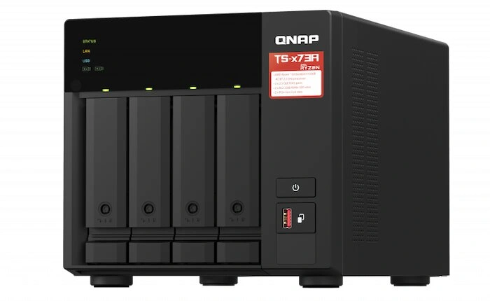 QNAP TS-473A-8G + QSW-1105-5T