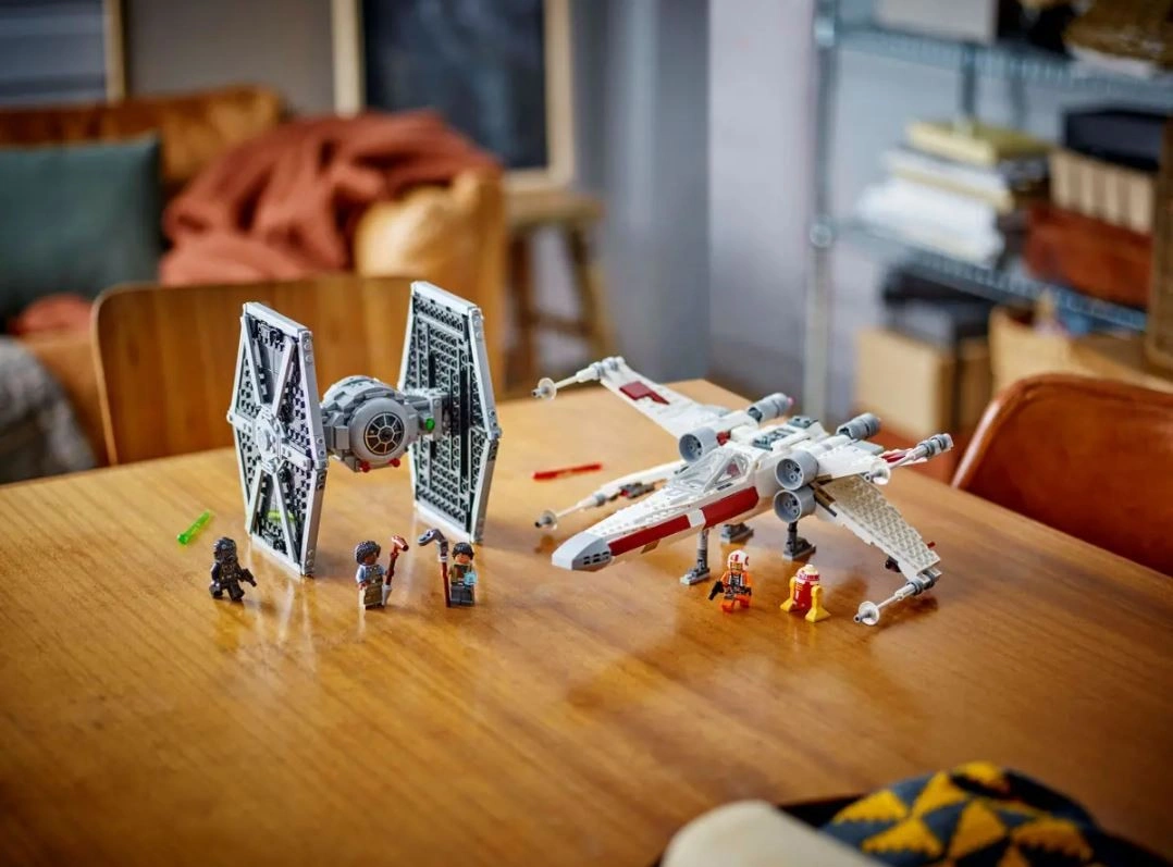 LEGO Star Wars 75393 Stíhačka TIE a X-wing – kombinovaná stavebnice