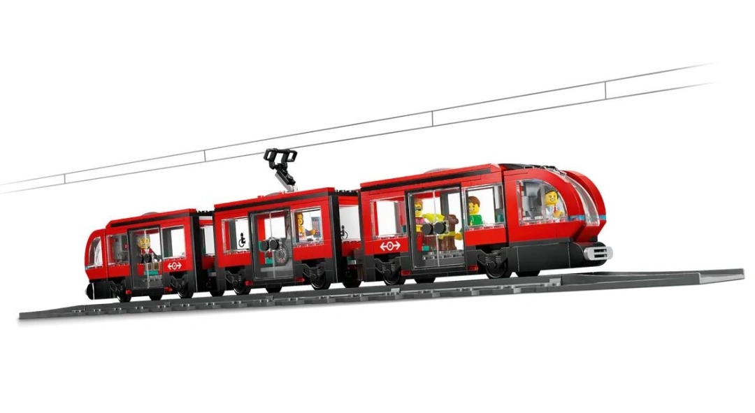 LEGO City 60423 Tramvaj a zastávka v centru města