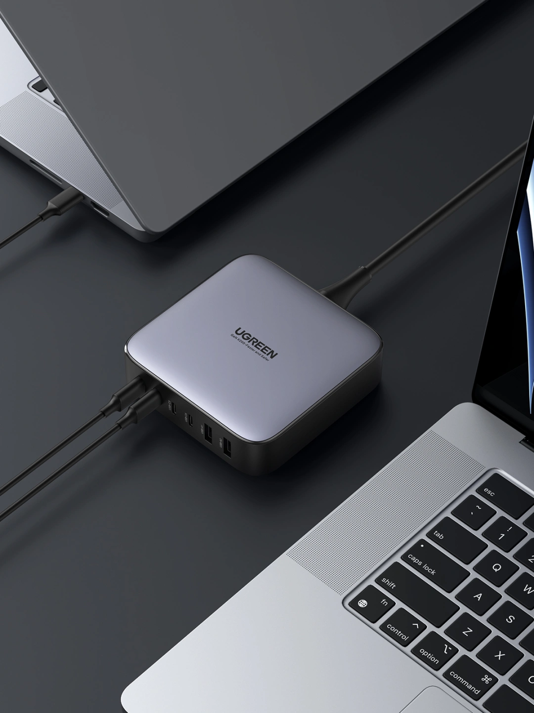 Nabíječka do sítě UGREEN 2× USB, 4× USB-C, 200 W, Gan, šedá