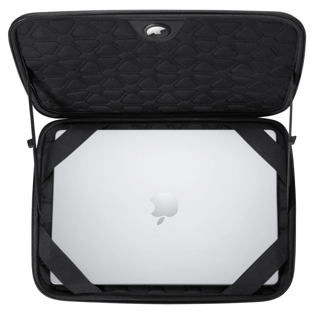 Spigen Rugged Armor Pro, black, MacBook Pro 16" M2 2023/M1 2021