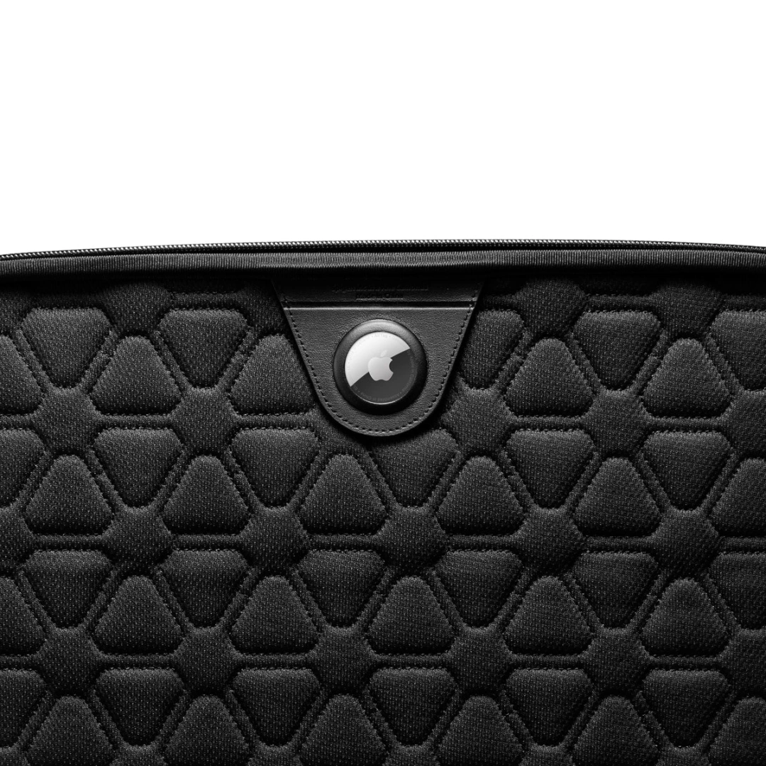 Spigen Rugged Armor Pro, black, MacBook Pro 16" M2 2023/M1 2021