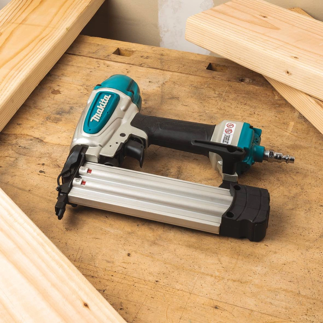 Makita AF506