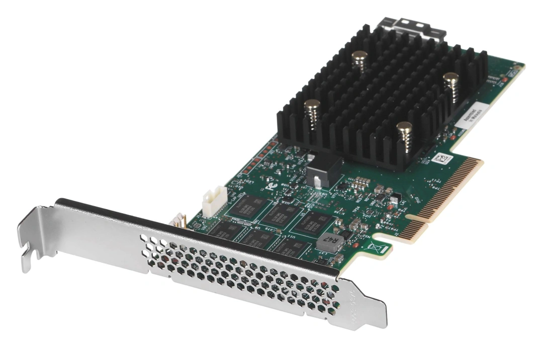 Broadcom MegaRAID 9560-8i řadič RAID PCI Express x8 4.0 12 Gbit/s