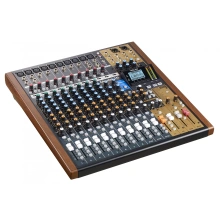 Tascam MODEL 16