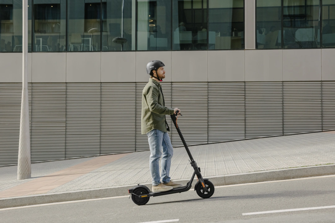 Ninebot by Segway F2 Plus E