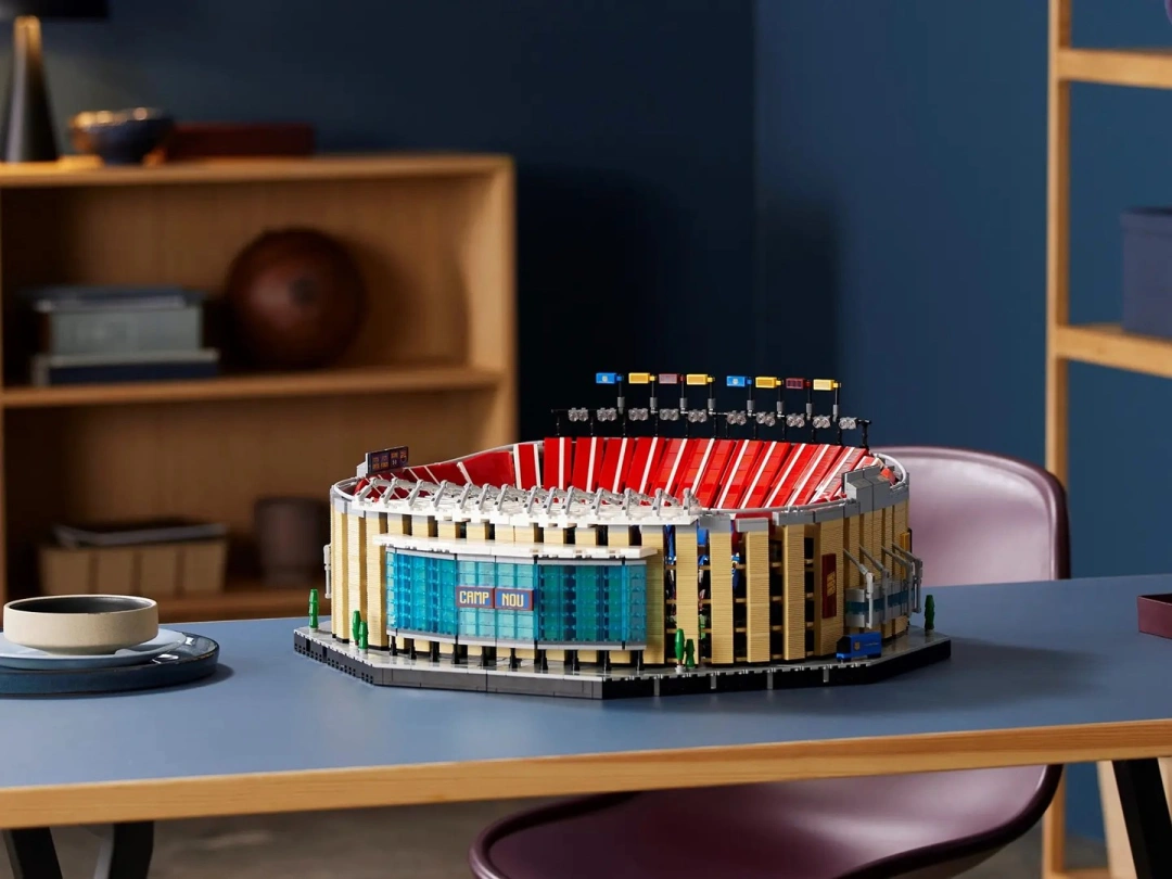 LEGO ICONS 10284 CAMP NOU - FC BARCELONA