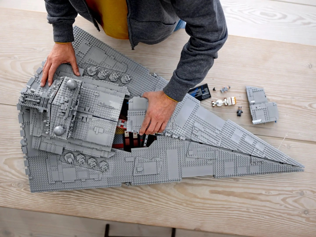 LEGO STAR WARS 75252 IMPERIÁLNÍ HVĚZDNÝ TORPÉDOBOREC