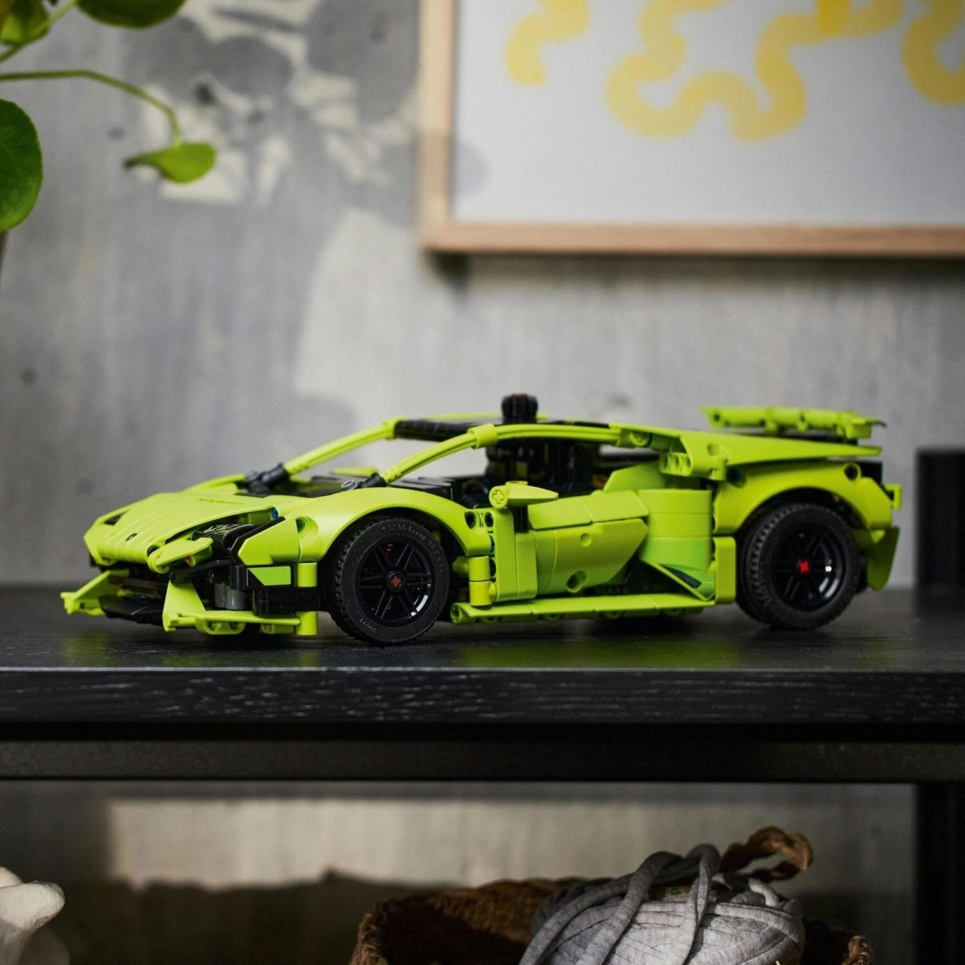 LEGO® Technic 42161 Lamborghini Huracán Tecnica