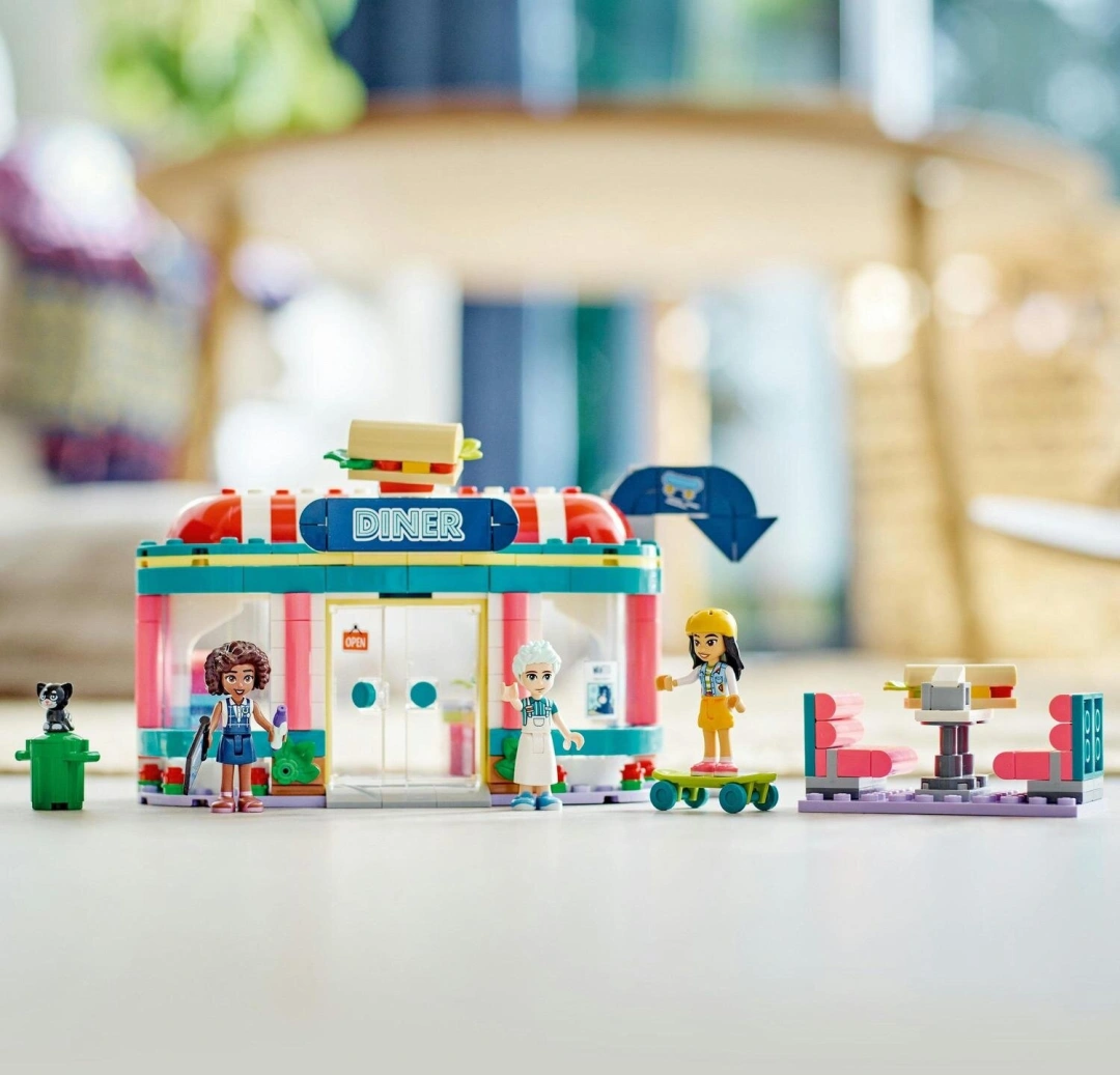 LEGO® Friends 41728 Bistro v centru městečka Heartlake