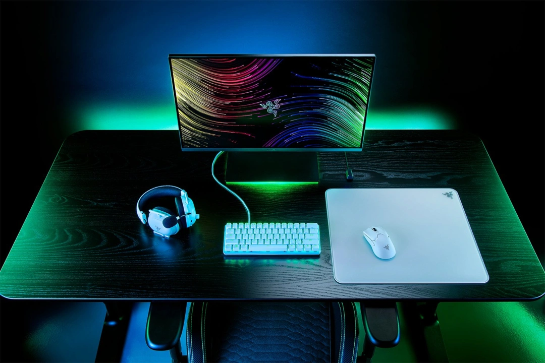 Razer Atlas, bílá