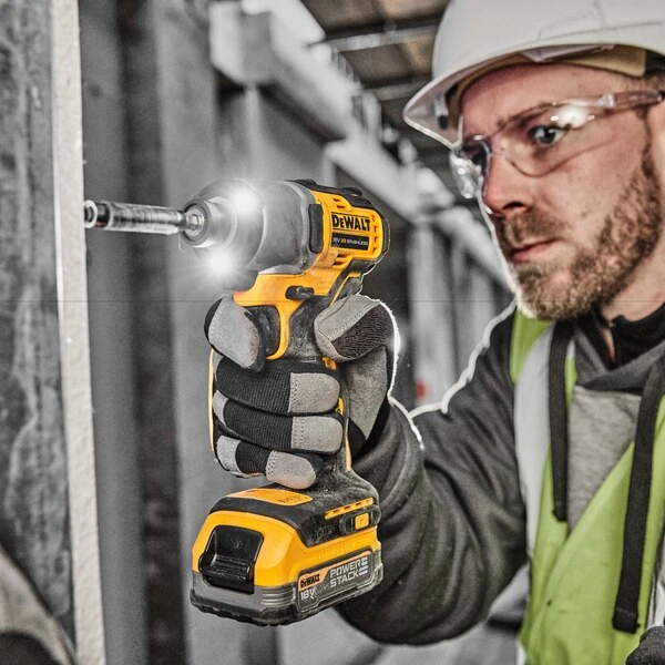 DeWalt DCF840NT