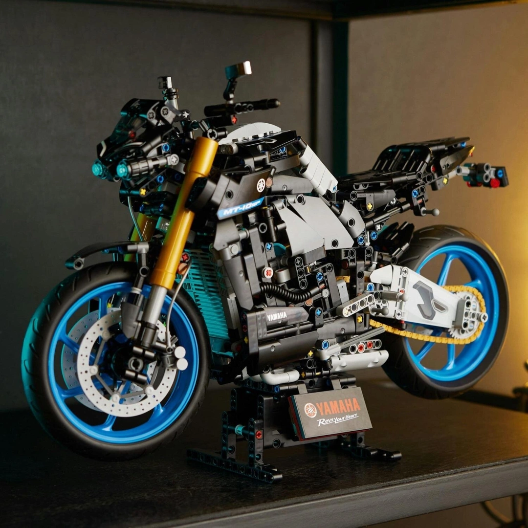 LEGO Technic 42159 Yamaha MT-10 SP