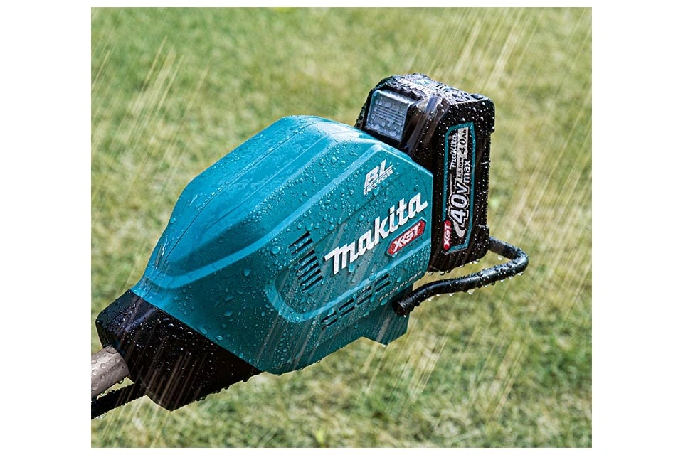 Makita UR006GZ02