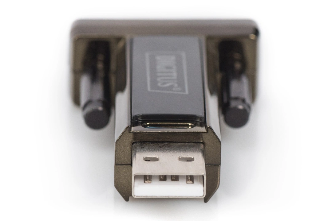 Digitus DA-70156 kabelová redukce USB 2.0 D-Sub 9 Male Černá