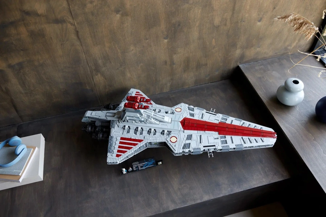 LEGO STAR WARS 75367 Republikový útočný křižník třídy Venator (Ultimate Collector Series)