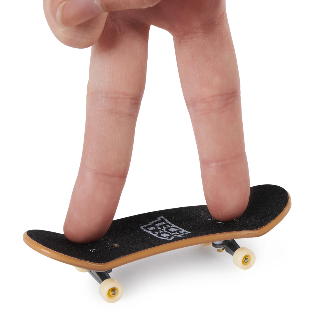 TECH DECK Dřevěná rampa s fingerboardem