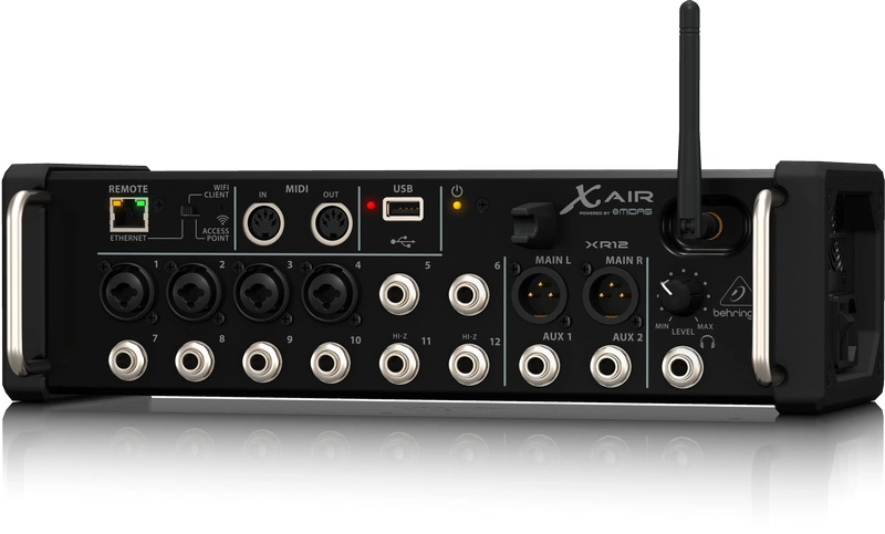 Behringer XR12