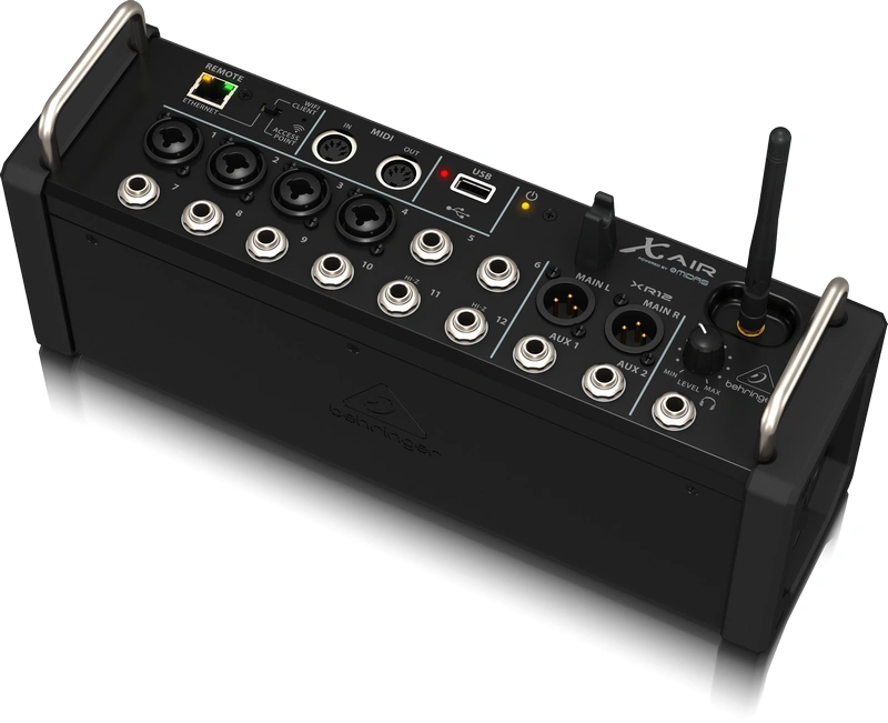 Behringer XR12