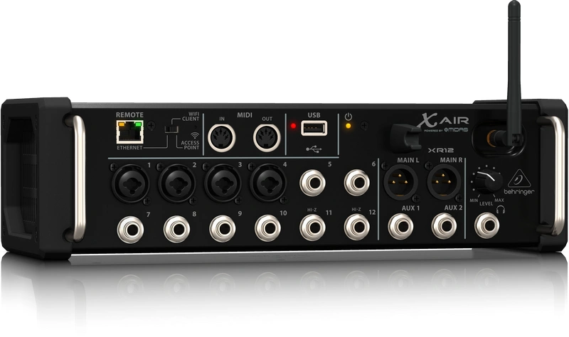 Behringer XR12