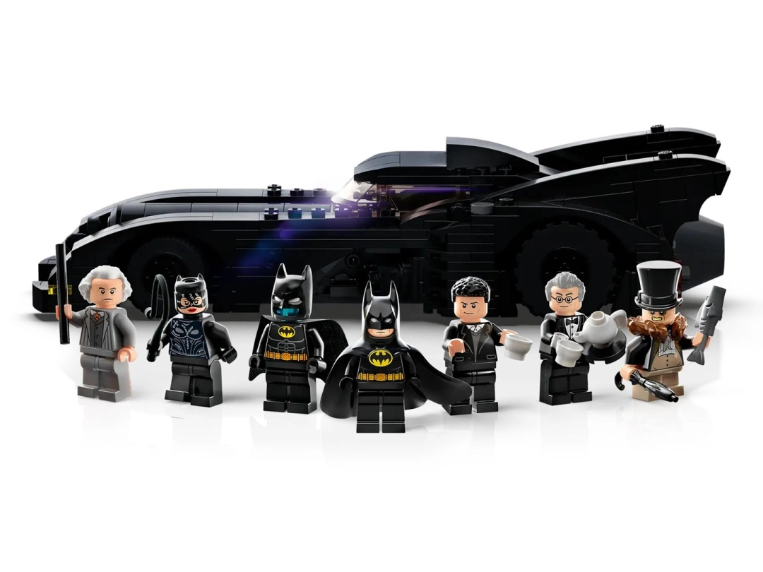 LEGO BATMAN 76252 Batcave – Shadow Box