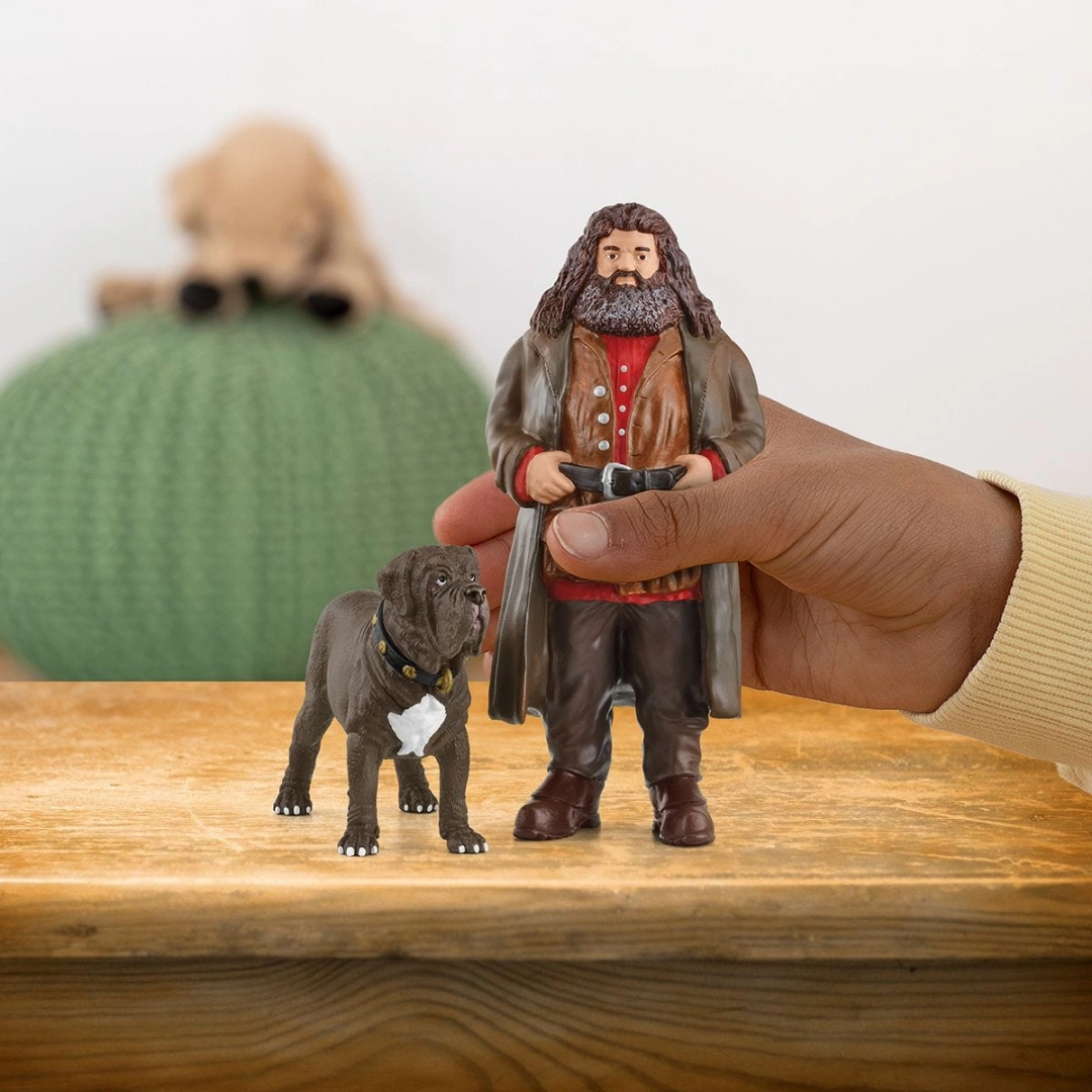 Schleich 42638 Figurka Hagrid a Tesák