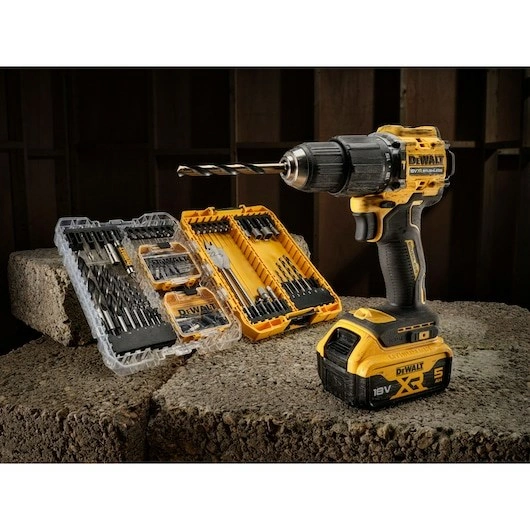 DeWalt 18V BL XR 68Nm 2x5Ah TSTAK rázový šroubovák DeWALT DCD100YP2T-QW