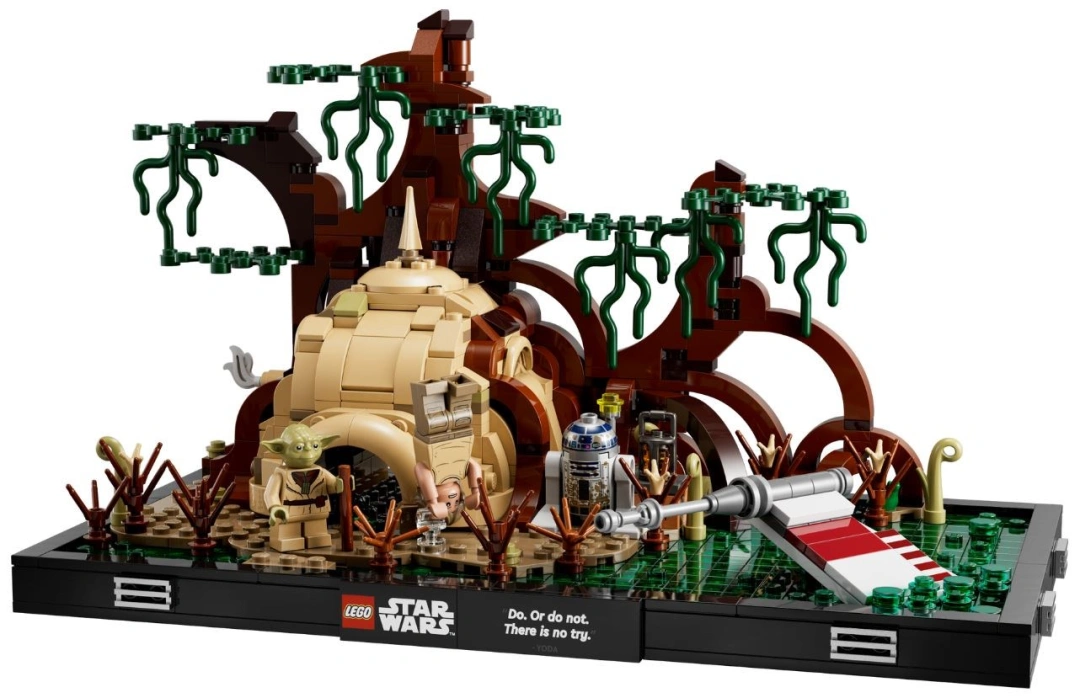 LEGO Star Wars 75330 Jediský trénink na planetě Dagobah diorama