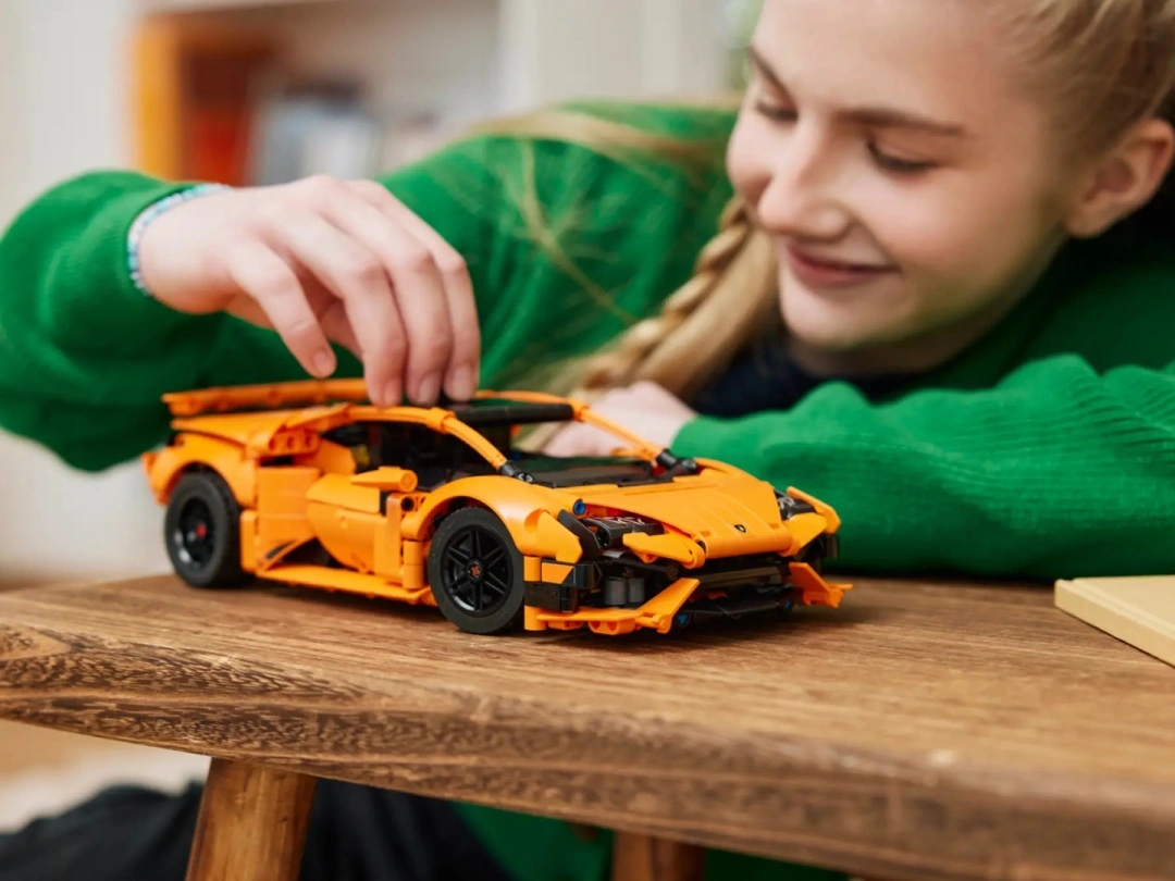 LEGO TECHNIC 42196 Lamborghini Huracán Tecnica Oranžový