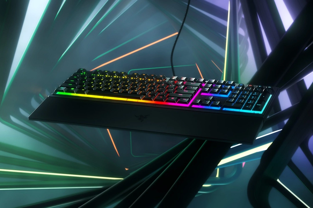 Razer Ornata V3, hybridní mechanická, US