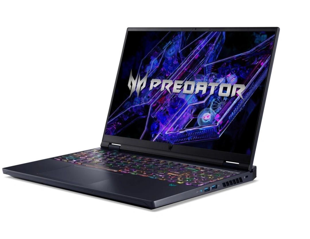 Acer Predator Helios 16 (PH16-72), černá