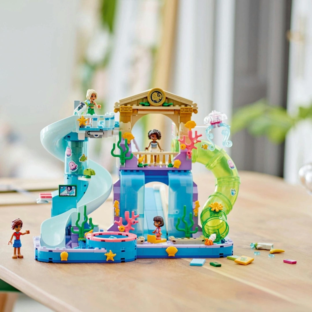 LEGO Friends 42630 Aquapark v městečku Heartlake