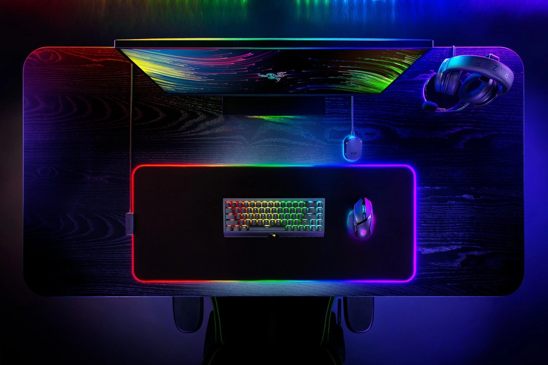 Razer Strider Chroma černá